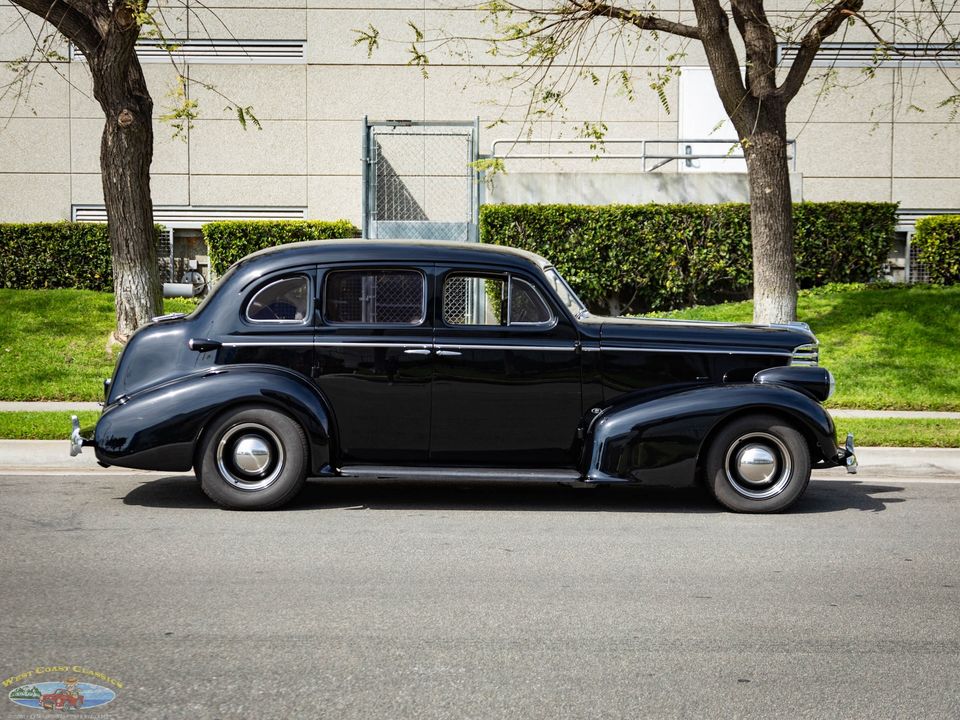 1938 Oldsmobile Custom LS3 V8 Model F38 Touring