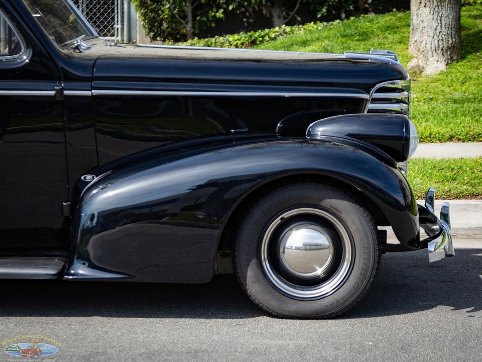 1938 Oldsmobile Custom LS3 V8 Model F38 Touring