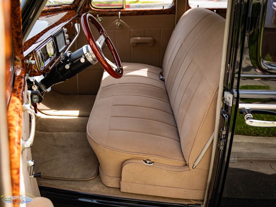 1938 Oldsmobile Custom LS3 V8 Model F38 Touring