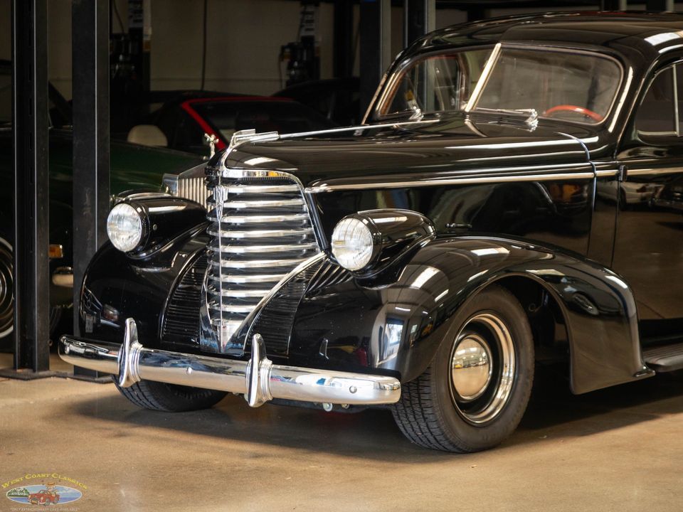 1938 Oldsmobile Custom LS3 V8 Model F38 Touring