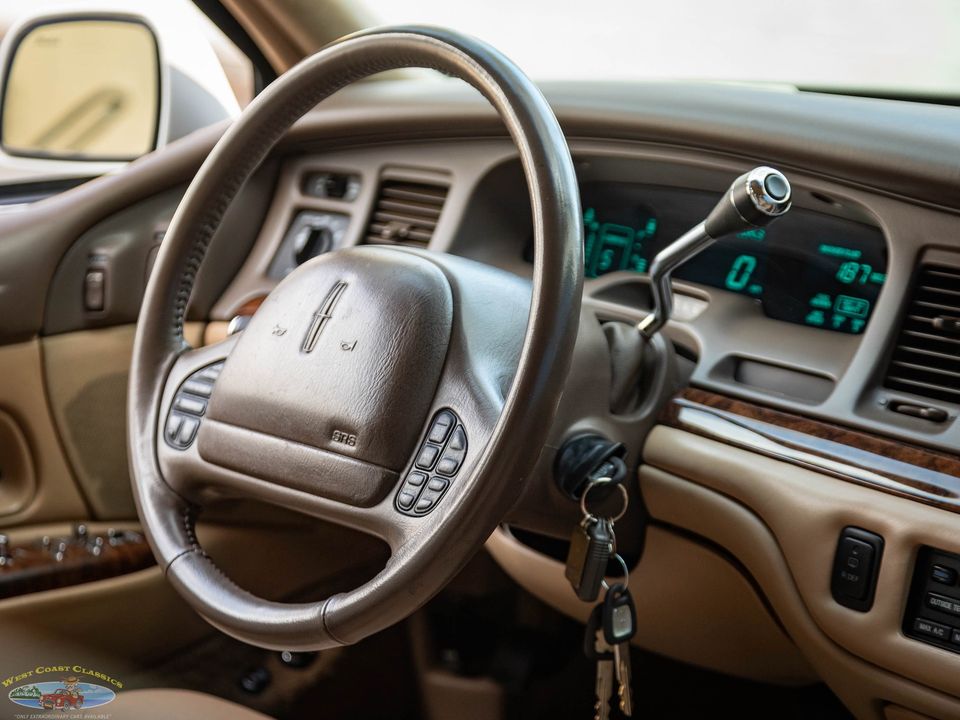 1997 Lincoln Town Car
