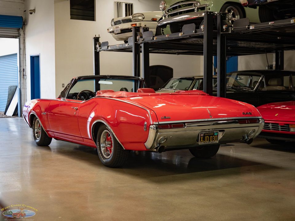 1968 Oldsmobile Cutlass Supreme