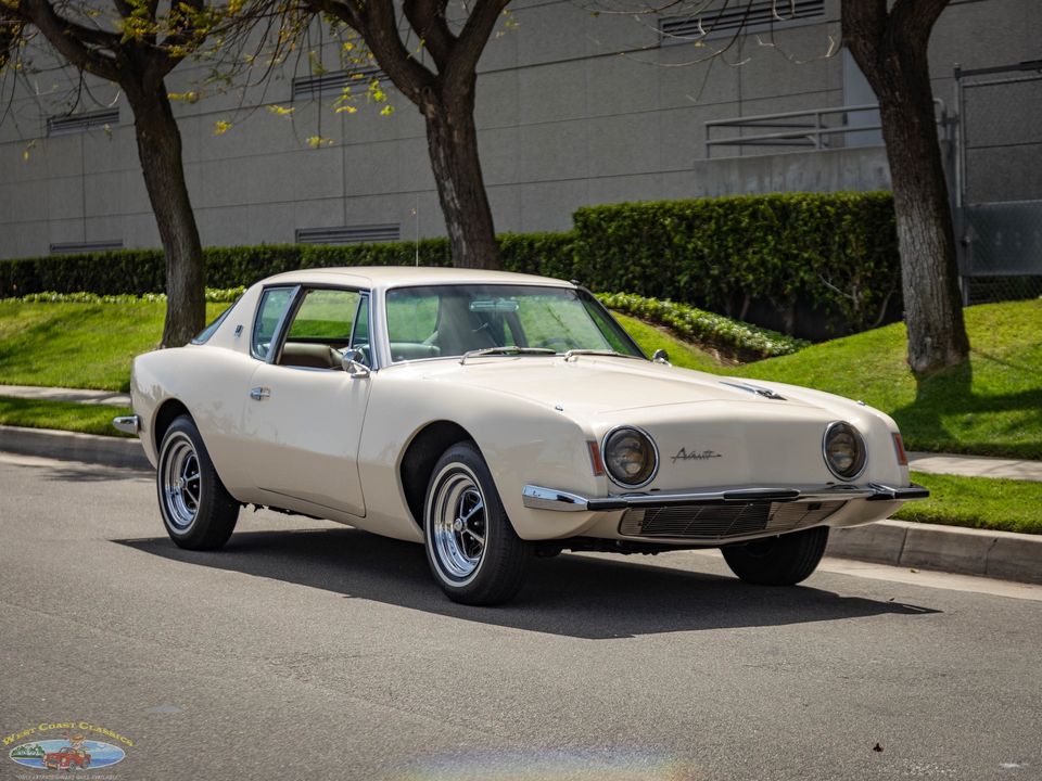 1963 Studebaker Avanti