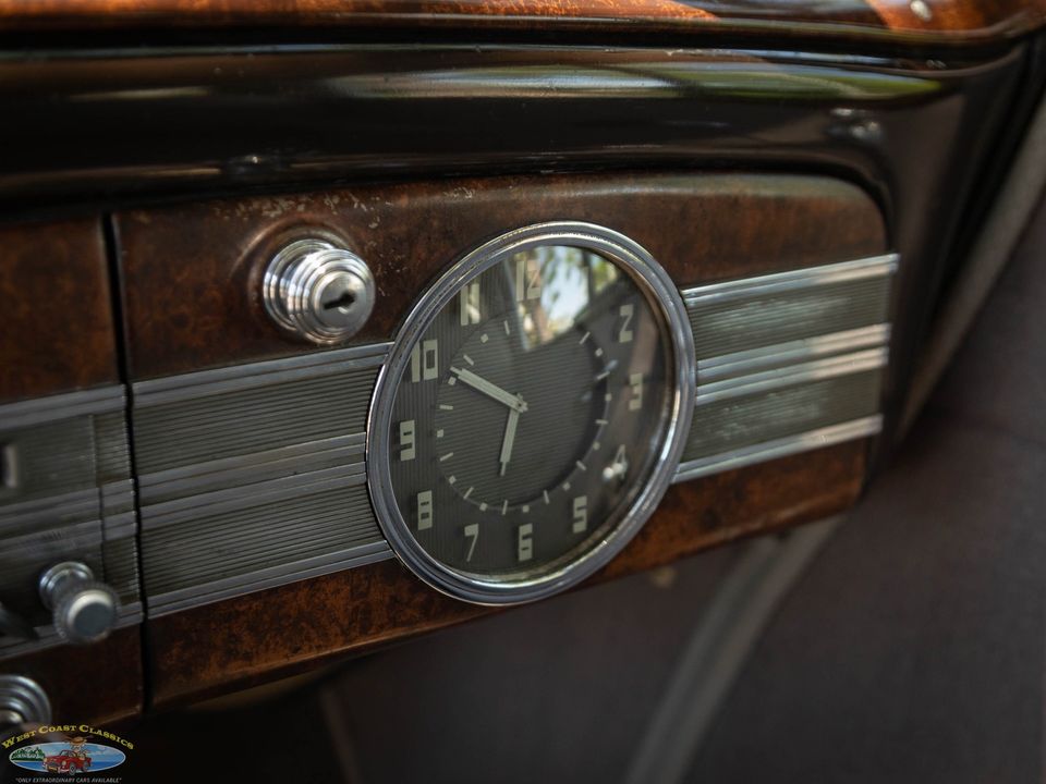 1937 Packard One Twenty