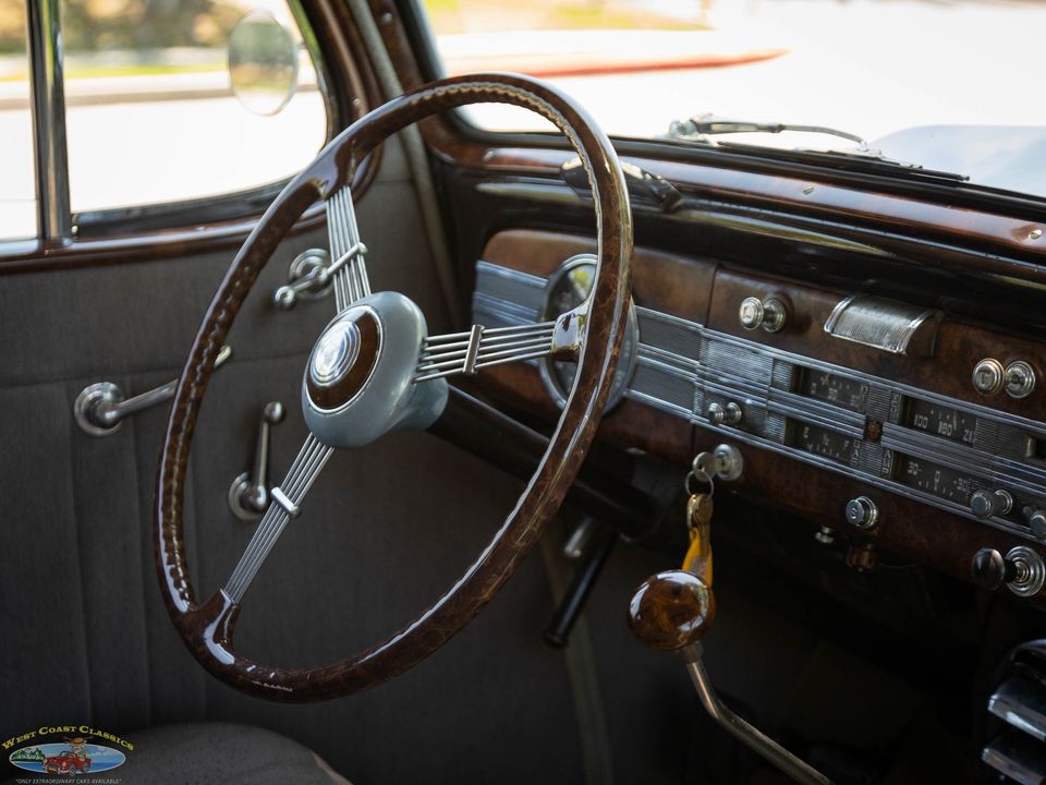 1937 Packard One Twenty