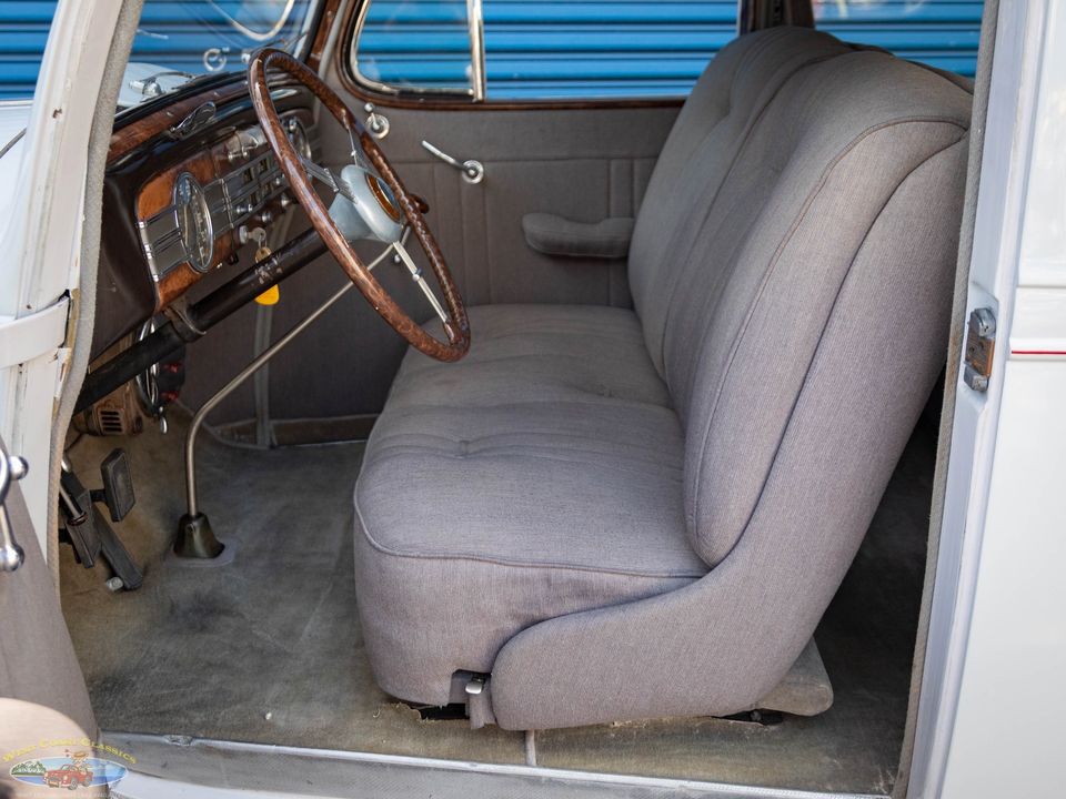 1937 Packard One Twenty
