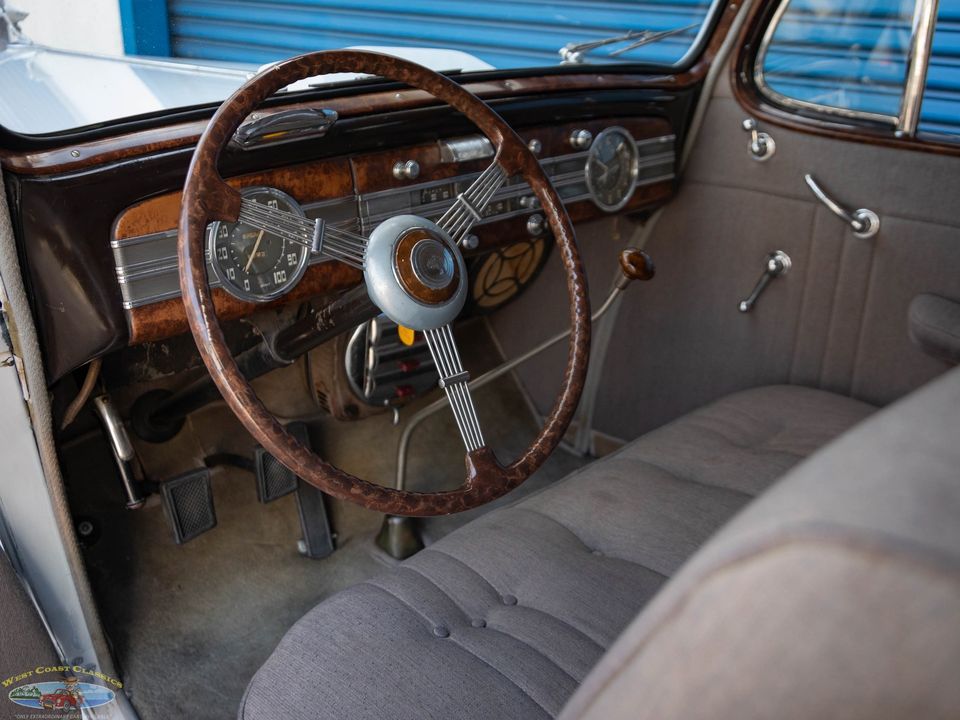 1937 Packard One Twenty