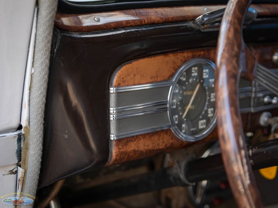 1937 Packard One Twenty