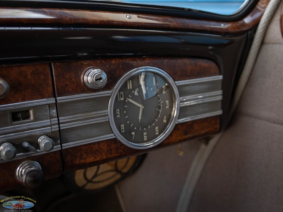 1937 Packard One Twenty