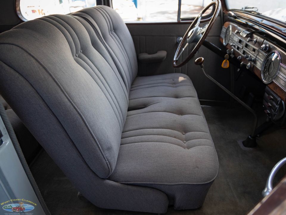 1937 Packard One Twenty