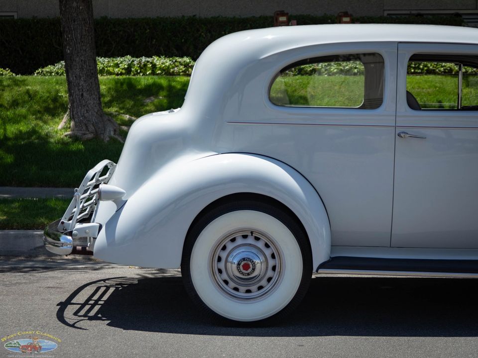 1937 Packard One Twenty