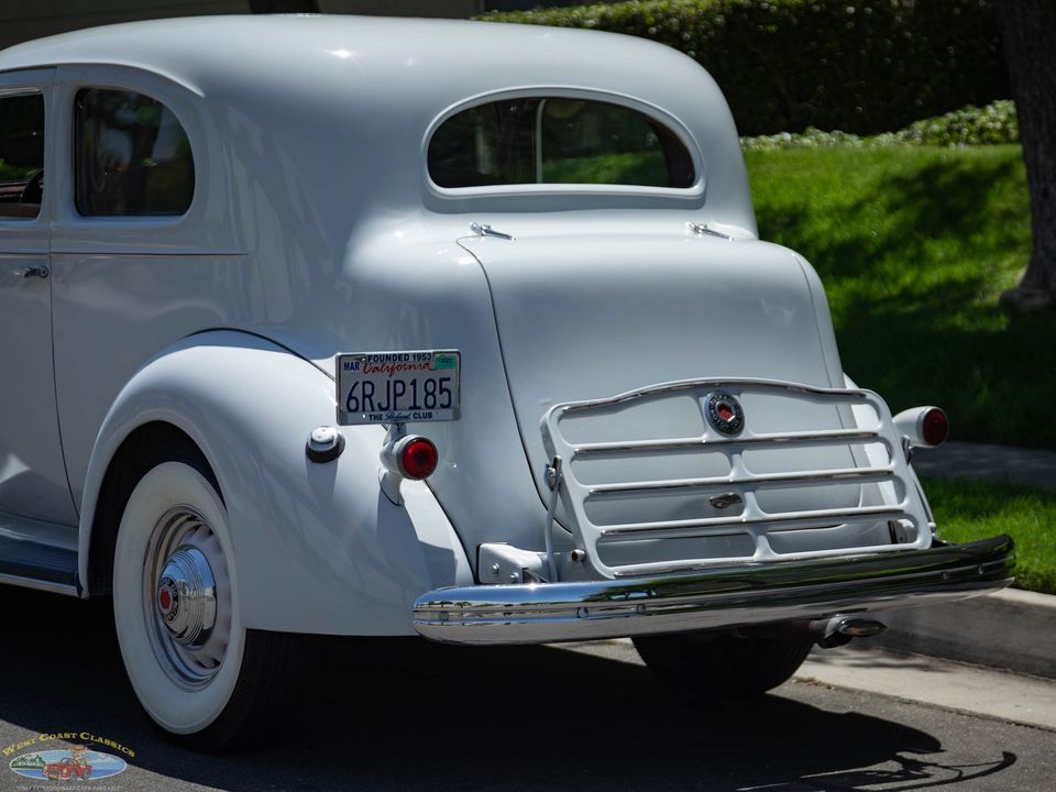 1937 Packard One Twenty