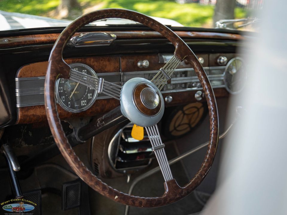 1937 Packard One Twenty