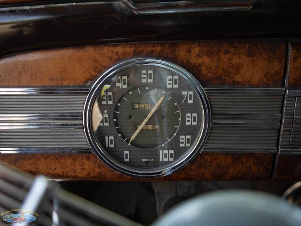 1937 Packard One Twenty