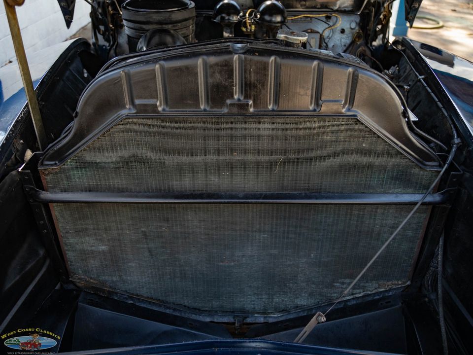 1942 Chrysler New Yorker 2 Door Club Coupe