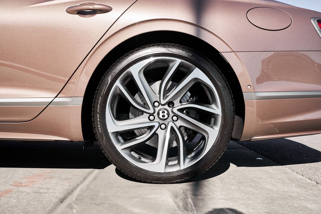 2025 Bentley Flying Spur