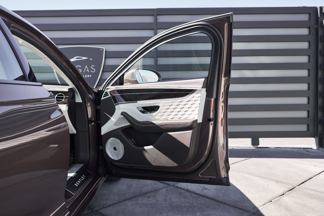 2025 Bentley Flying Spur