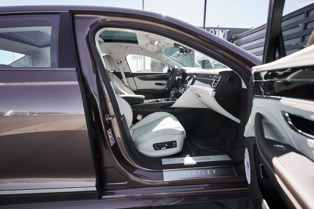 2025 Bentley Flying Spur