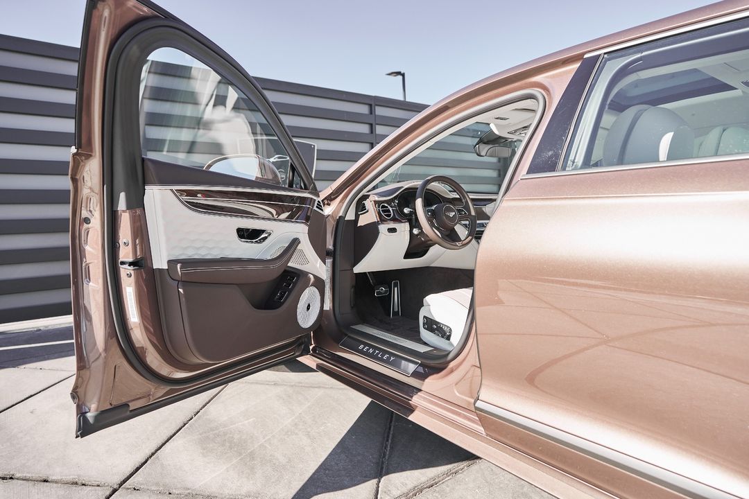 2025 Bentley Flying Spur