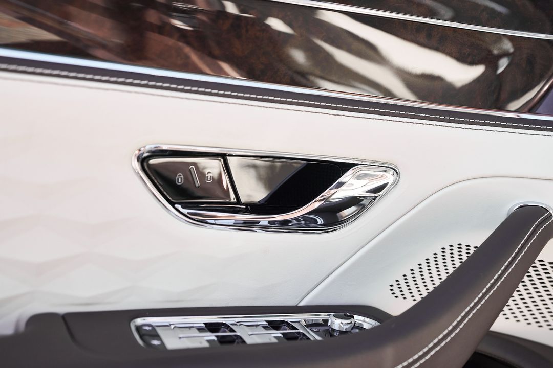 2025 Bentley Flying Spur