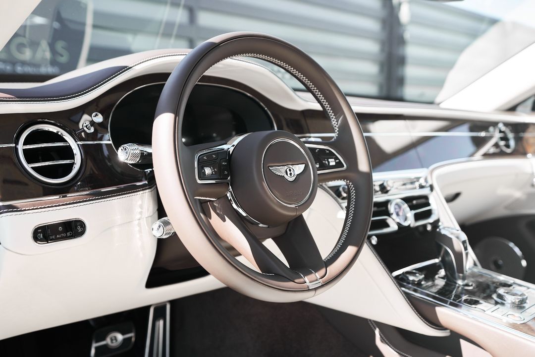 2025 Bentley Flying Spur