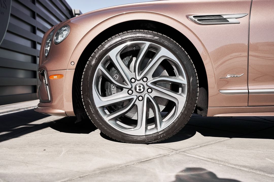 2025 Bentley Flying Spur