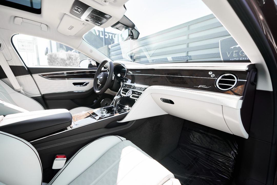 2025 Bentley Flying Spur