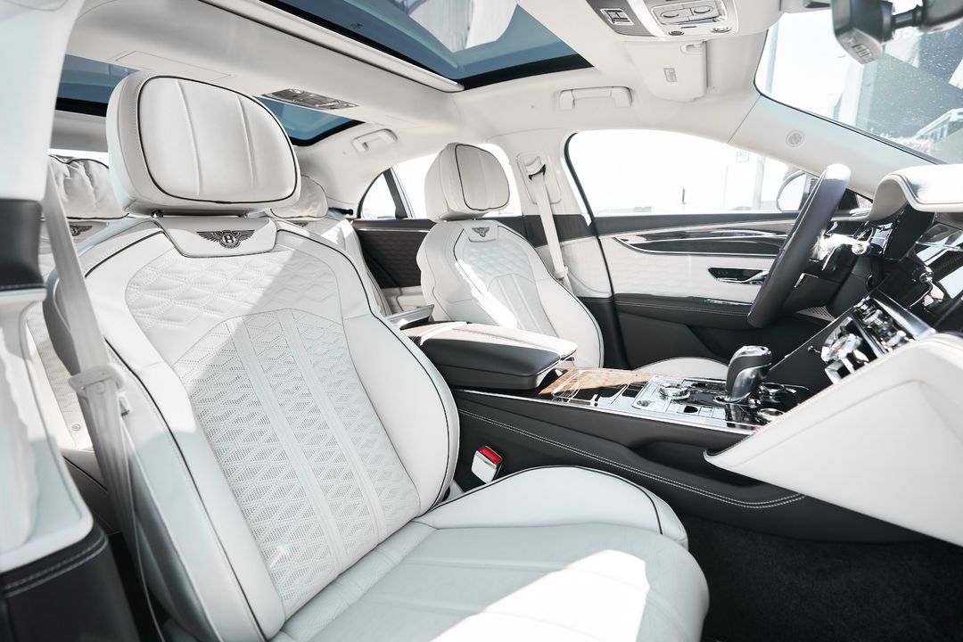 2025 Bentley Flying Spur