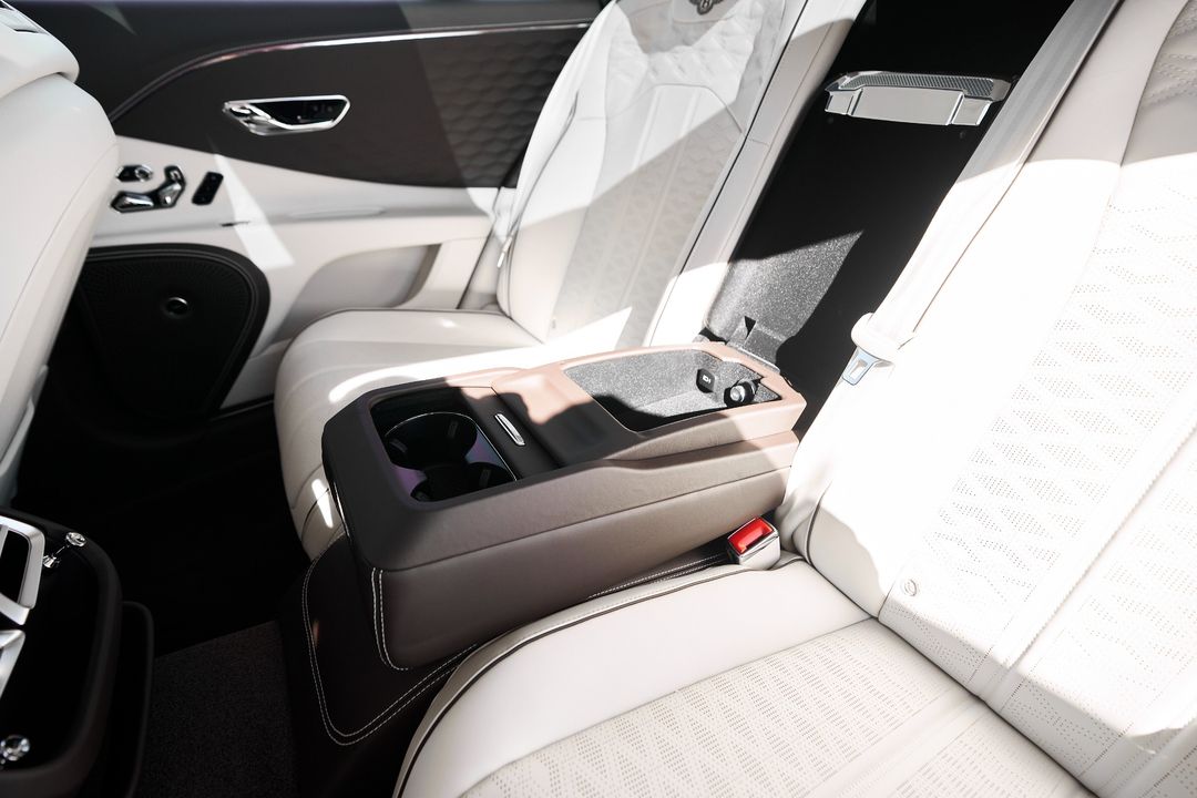 2025 Bentley Flying Spur