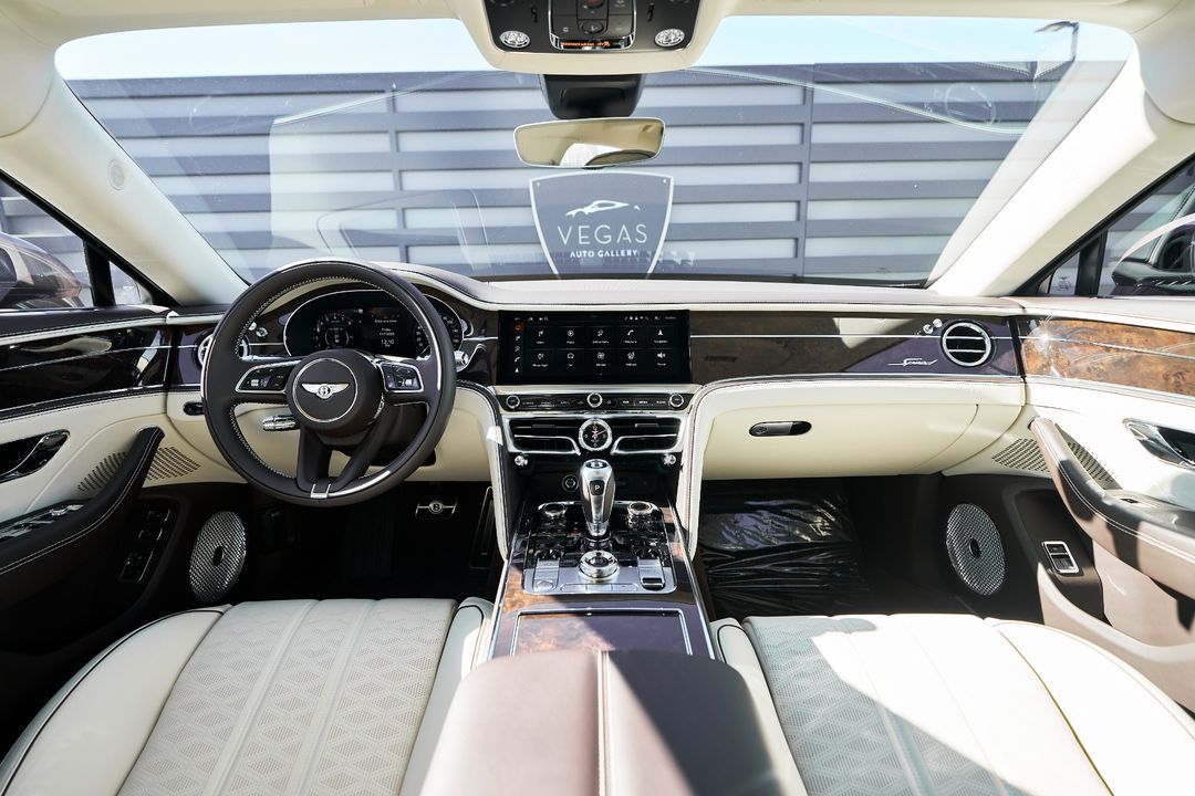 2025 Bentley Flying Spur