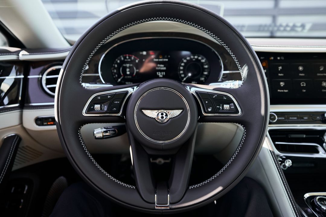 2025 Bentley Flying Spur