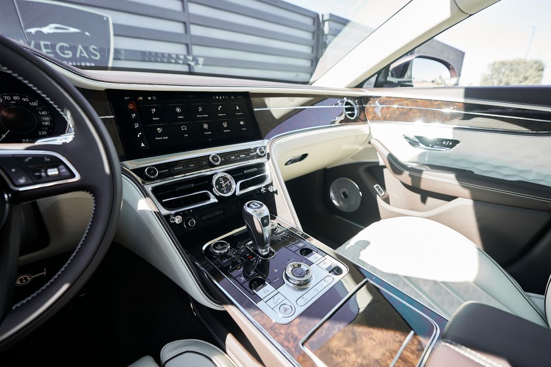 2025 Bentley Flying Spur