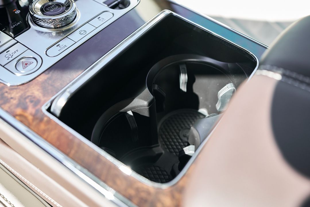 2025 Bentley Flying Spur