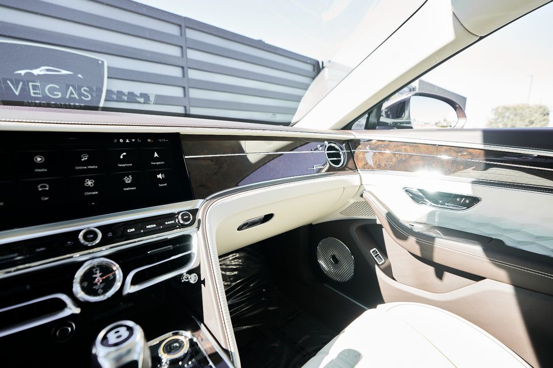 2025 Bentley Flying Spur