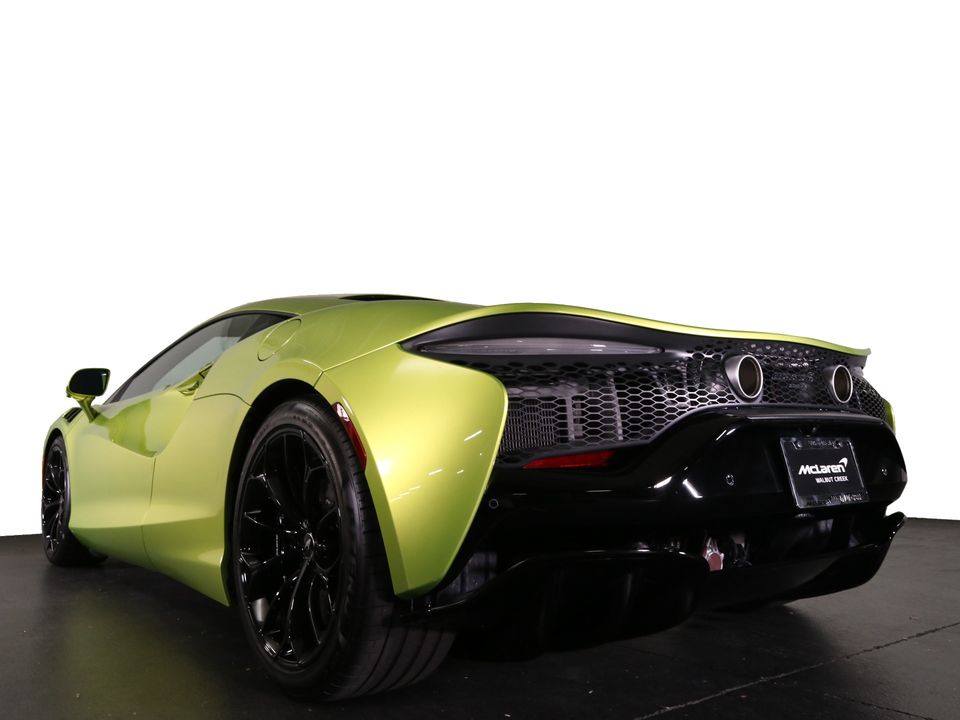 2023 McLaren Artura