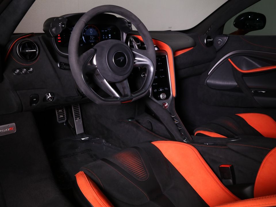 2024 McLaren 750S