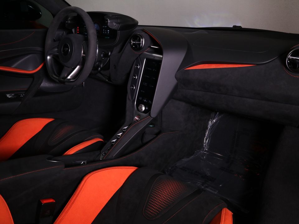 2024 McLaren 750S