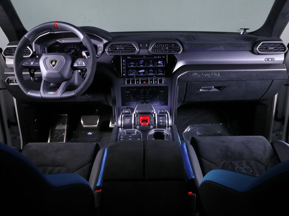 2023 Lamborghini Urus