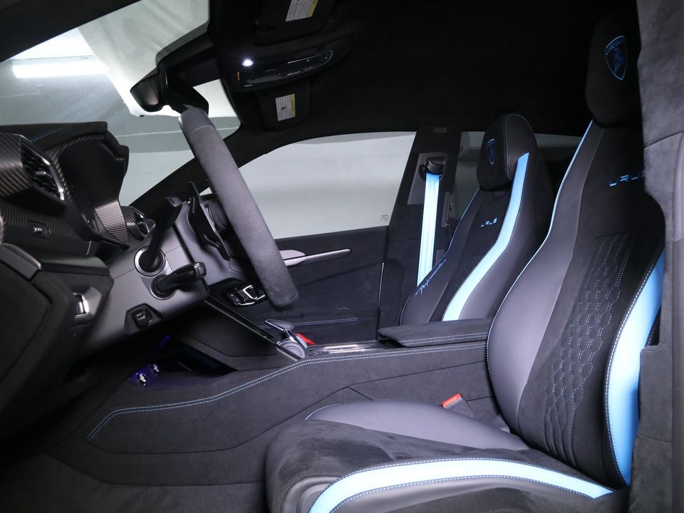 2023 Lamborghini Urus
