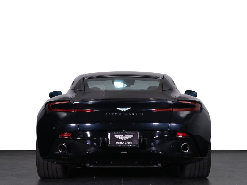 2024 Aston Martin DB12