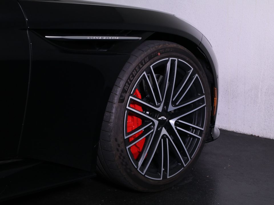 2024 Aston Martin DB12