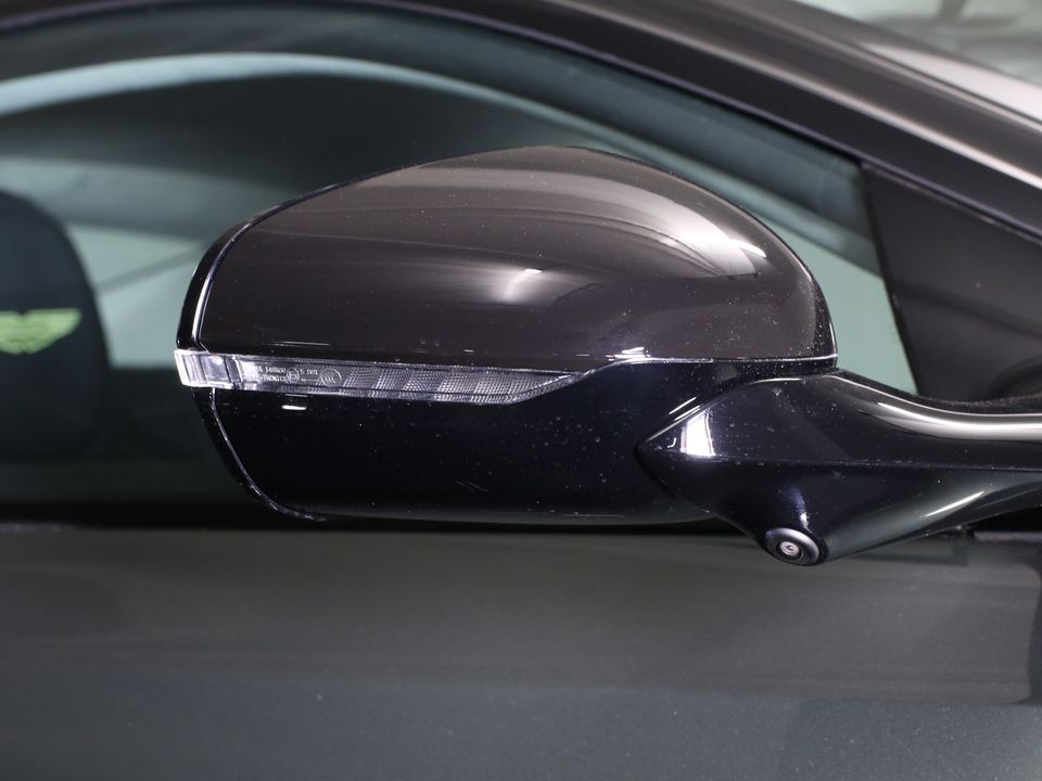 2025 Aston Martin DB12