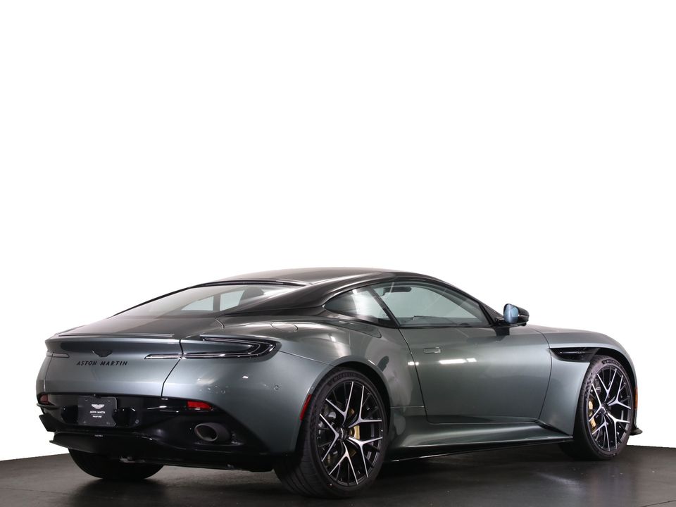 2025 Aston Martin DB12