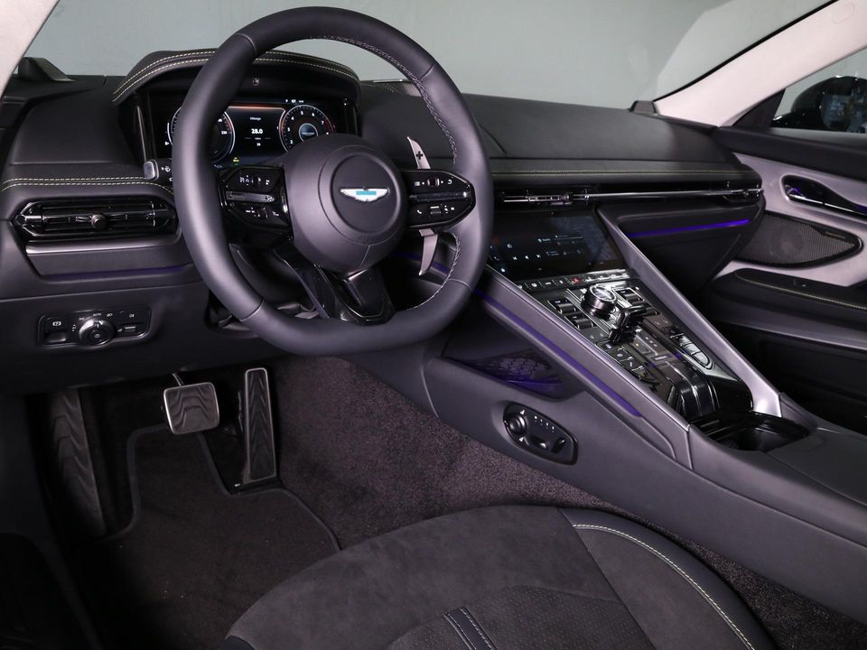 2025 Aston Martin DB12