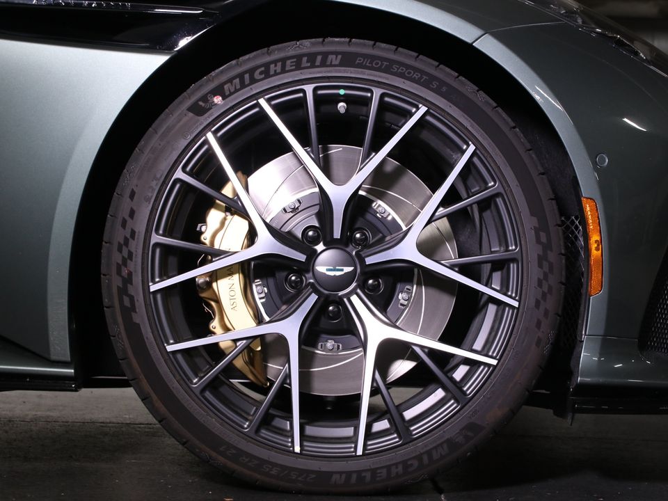 2025 Aston Martin DB12