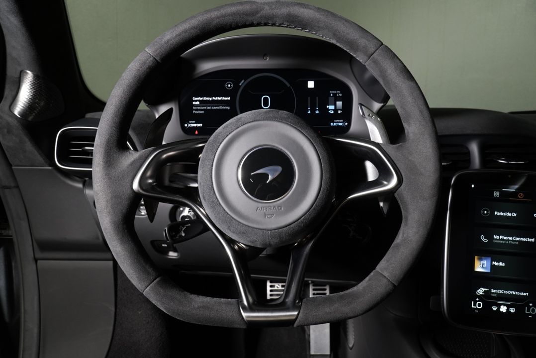 2025 McLaren Artura