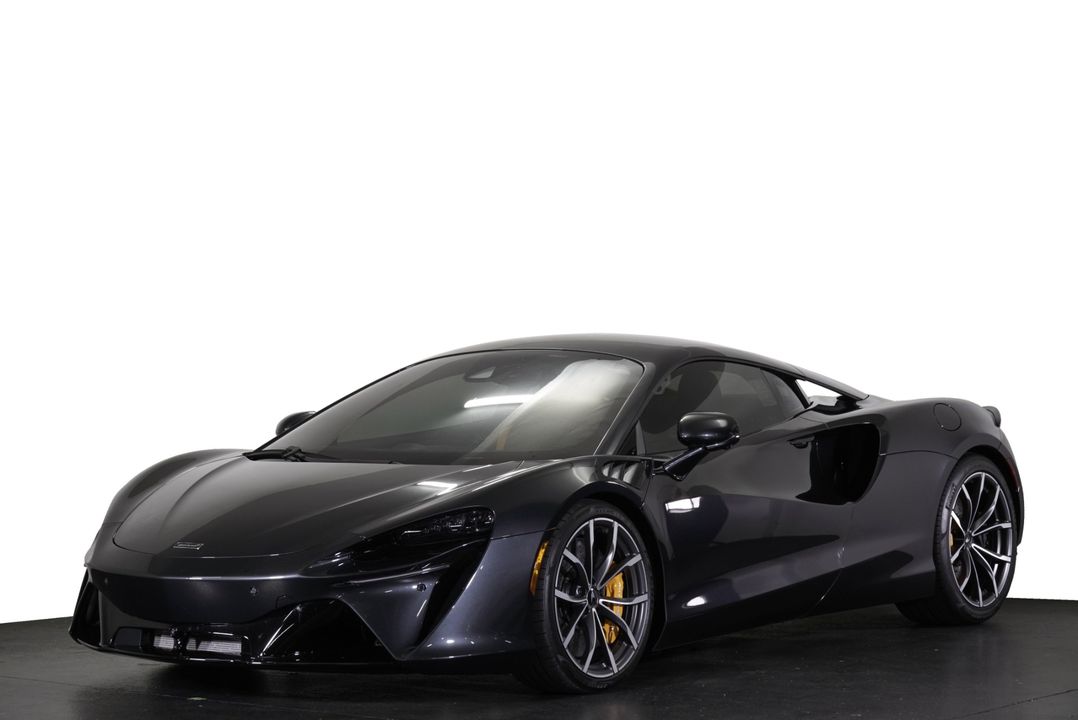 2025 McLaren Artura