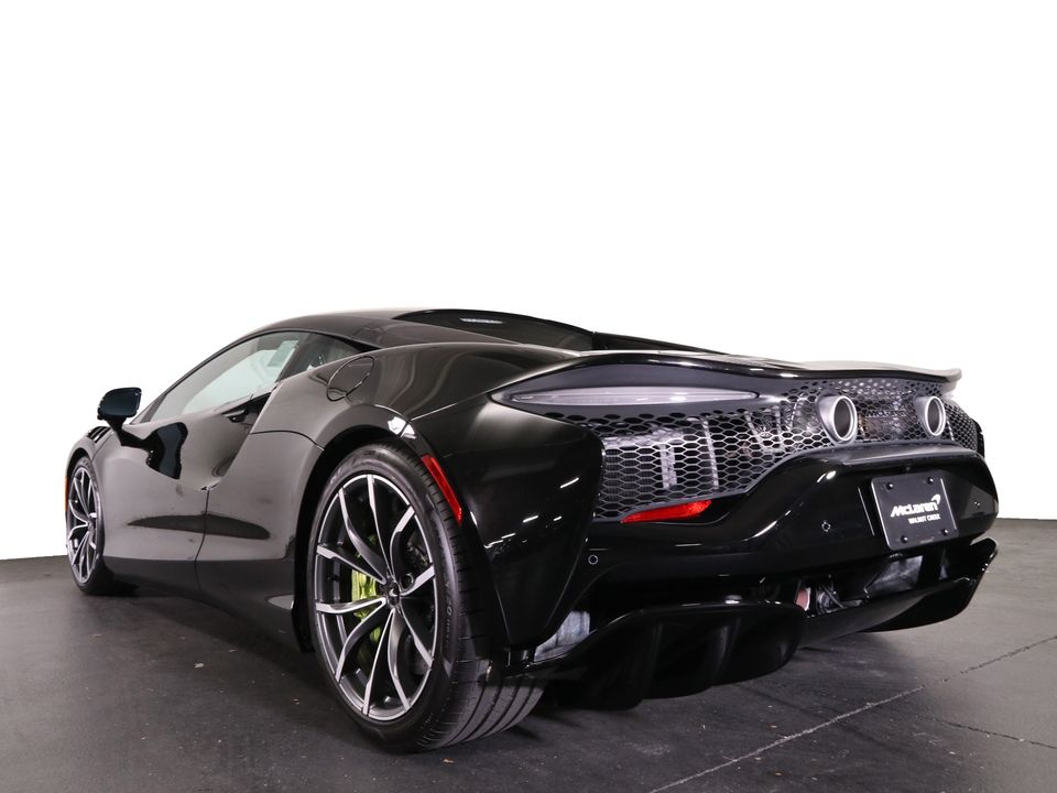 2025 McLaren Artura