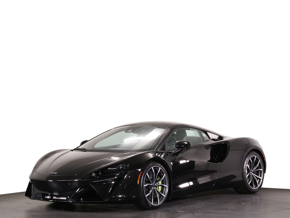 2025 McLaren Artura