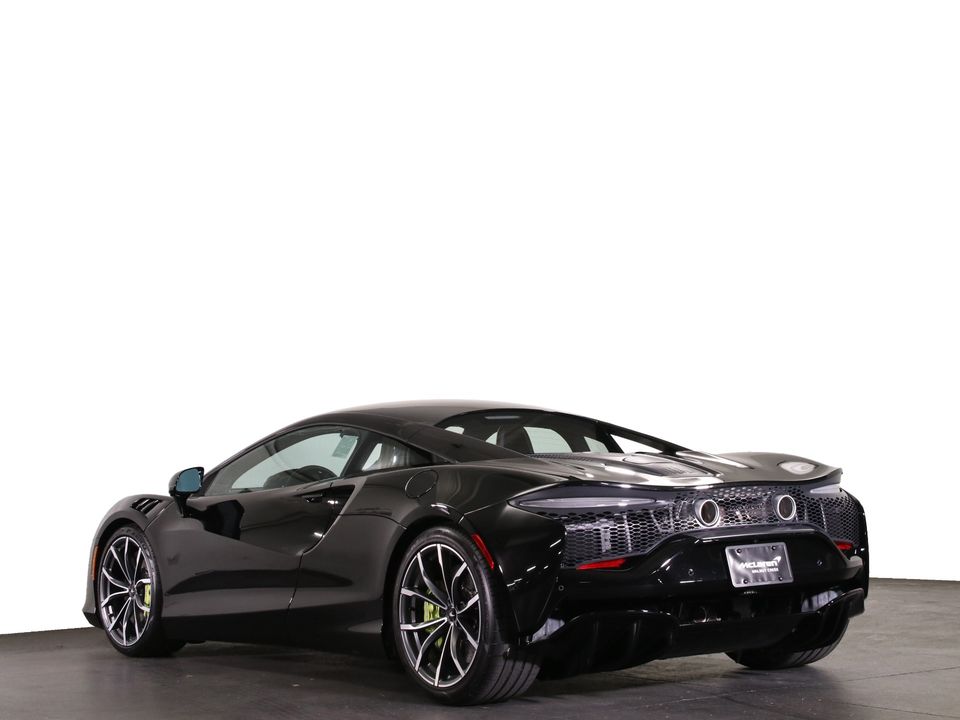 2025 McLaren Artura